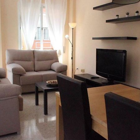 Renovado Y Muy Cerca Del Centro Urbano Apartment Малага Екстериор снимка