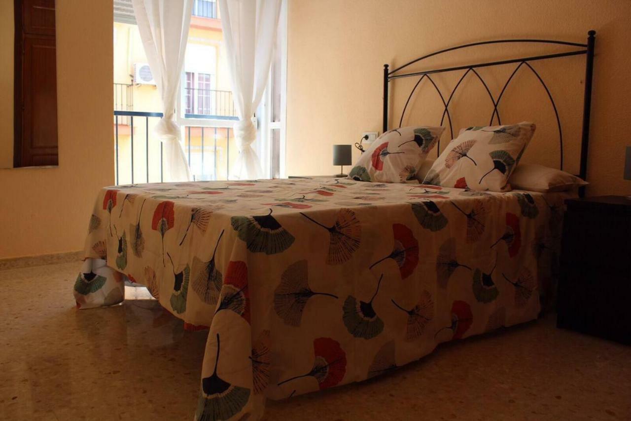 Renovado Y Muy Cerca Del Centro Urbano Apartment Малага Екстериор снимка