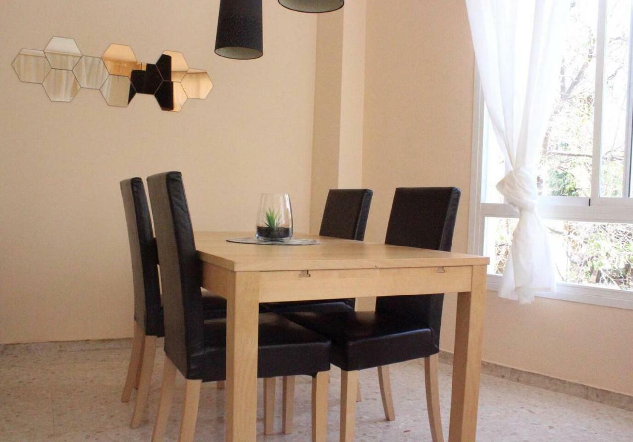 Renovado Y Muy Cerca Del Centro Urbano Apartment Малага Екстериор снимка