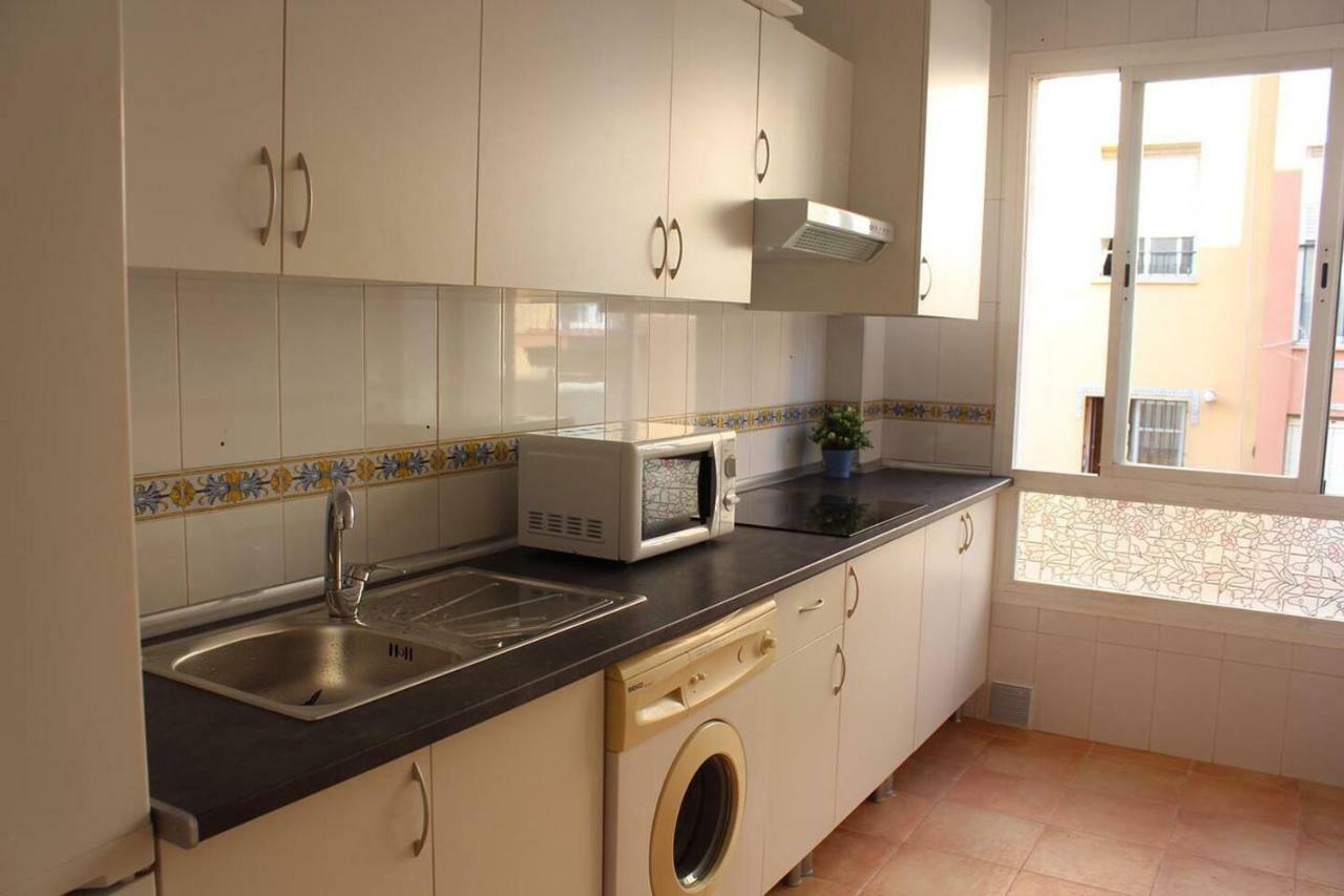Renovado Y Muy Cerca Del Centro Urbano Apartment Малага Екстериор снимка