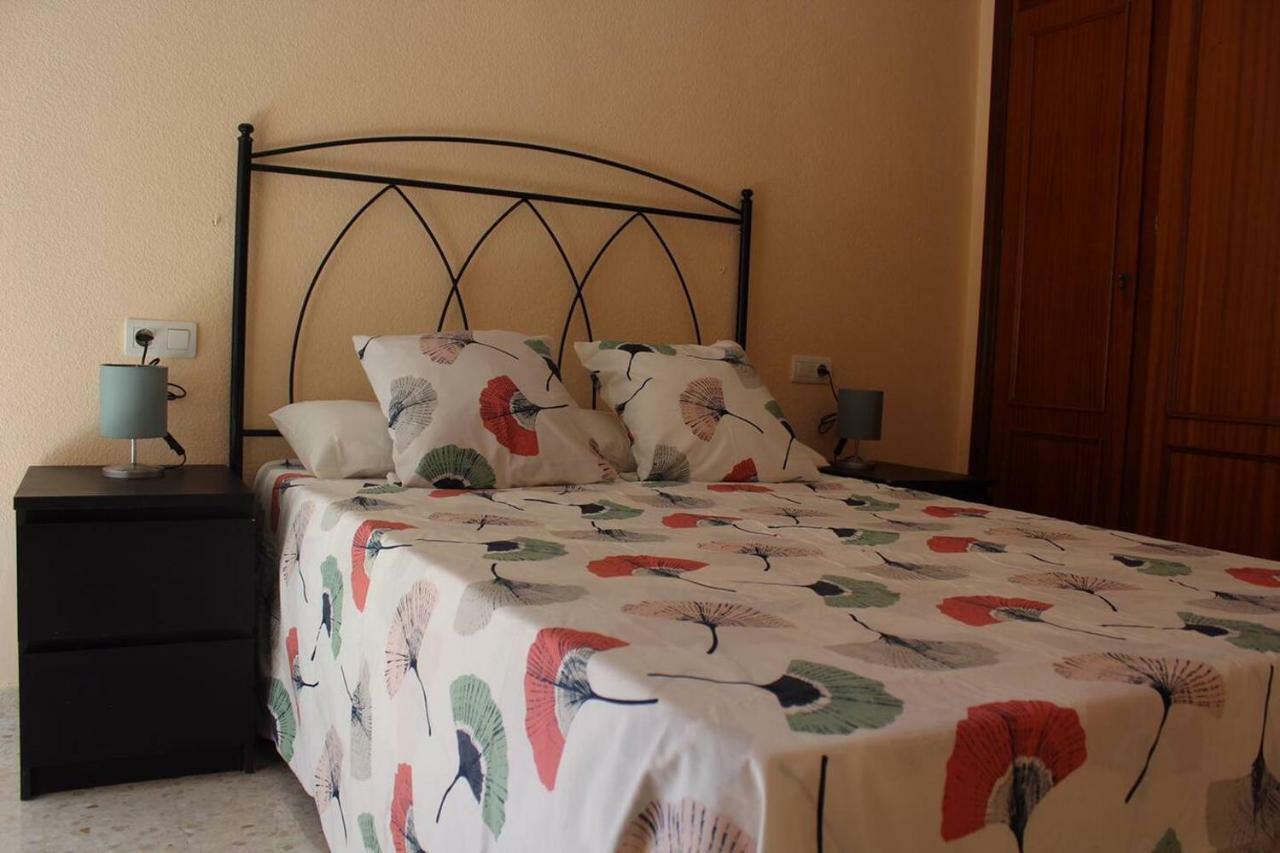 Renovado Y Muy Cerca Del Centro Urbano Apartment Малага Екстериор снимка