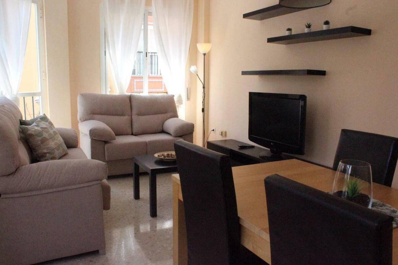 Renovado Y Muy Cerca Del Centro Urbano Apartment Малага Екстериор снимка