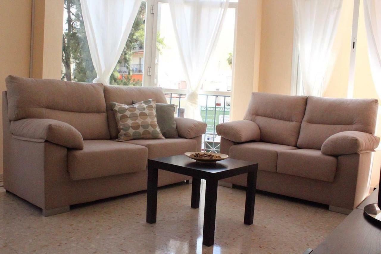 Renovado Y Muy Cerca Del Centro Urbano Apartment Малага Екстериор снимка
