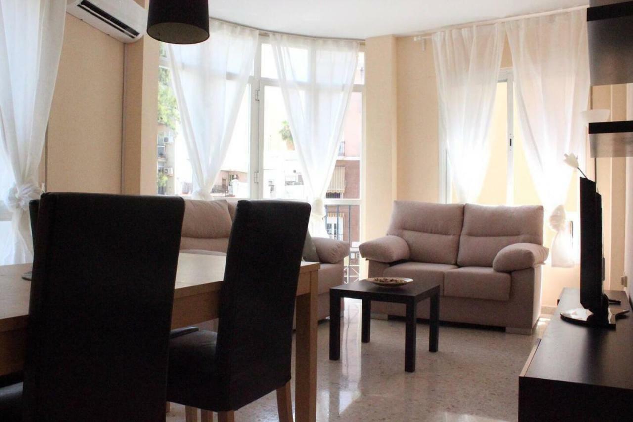 Renovado Y Muy Cerca Del Centro Urbano Apartment Малага Екстериор снимка