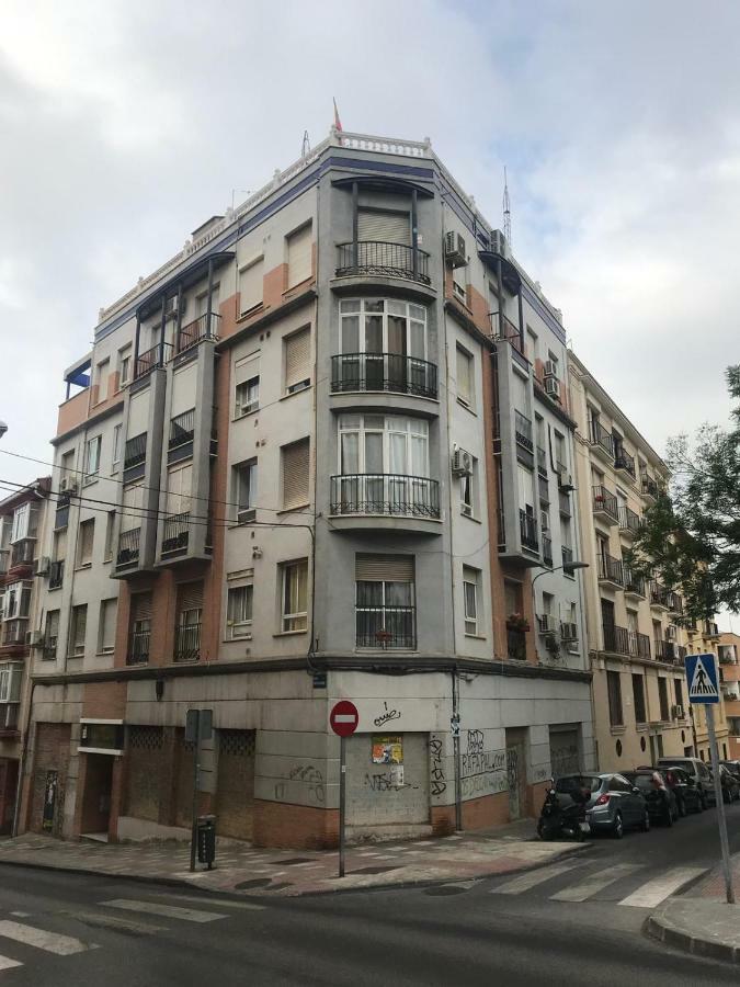 Renovado Y Muy Cerca Del Centro Urbano Apartment Малага Екстериор снимка